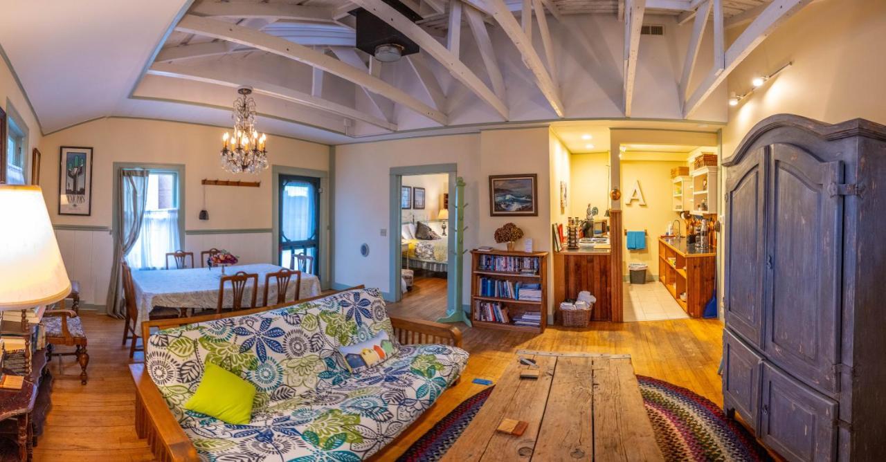 Clementine'S Guest House & Vacation Rentals Astoria Exteriör bild